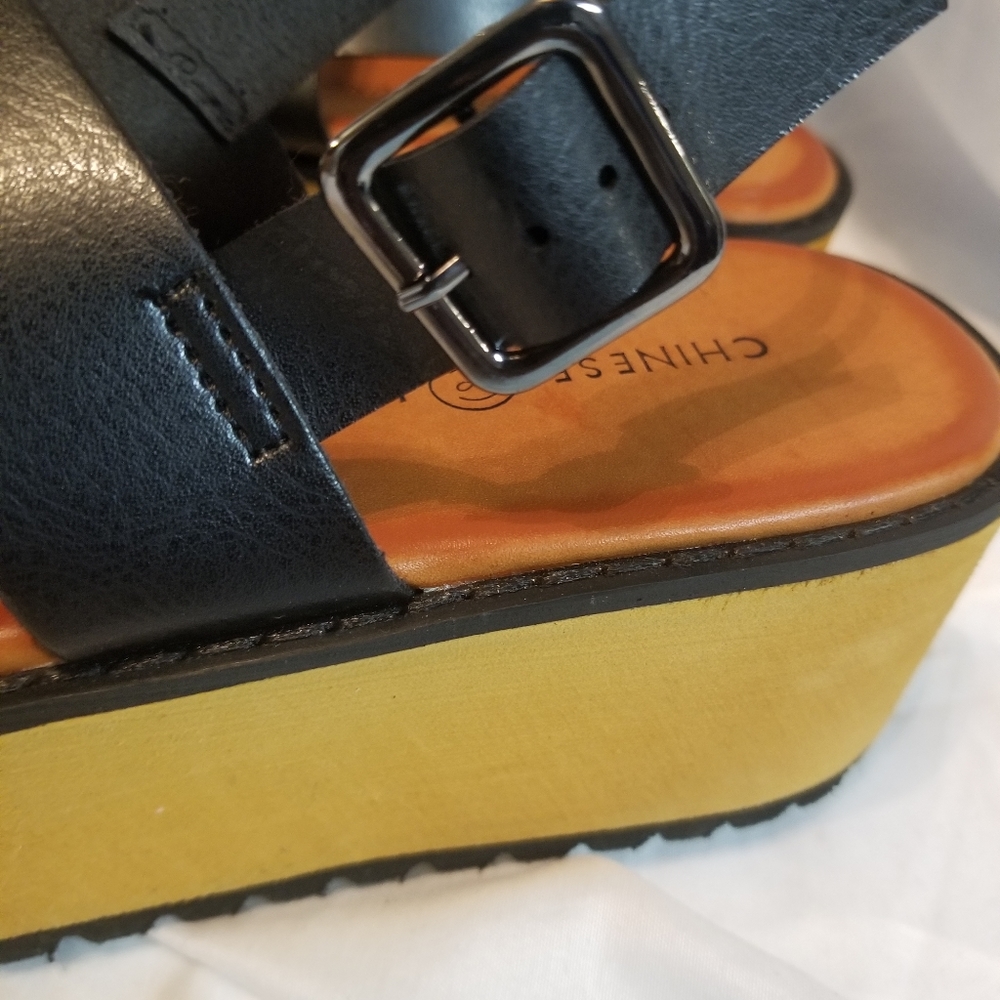 Women's size 10 sandals - Picture 8 of 8